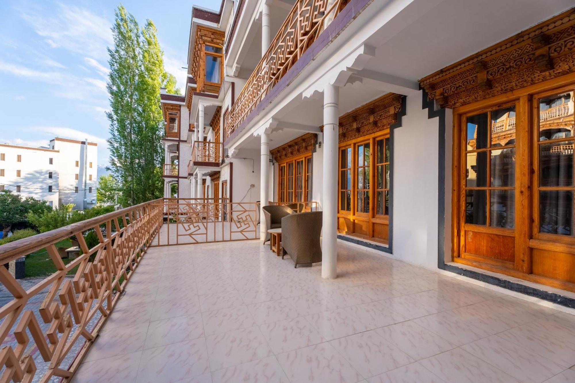 Hotel Gawaling International Leh Exteriör bild